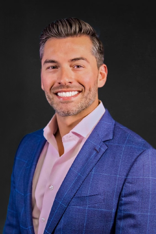 image of Alvaro Loureiro agent