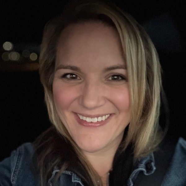 image of Tara Moore agent