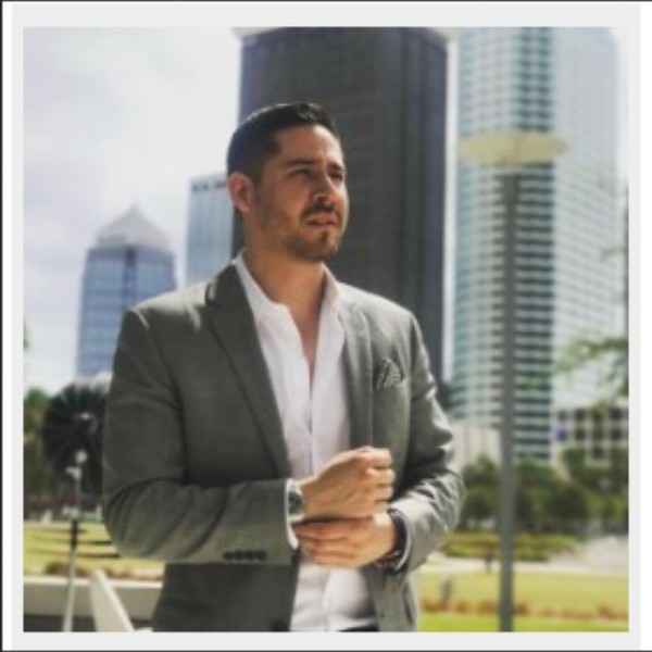 image of Carlos Caballero agent