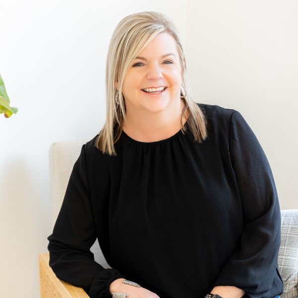 image of Lori Williams agent