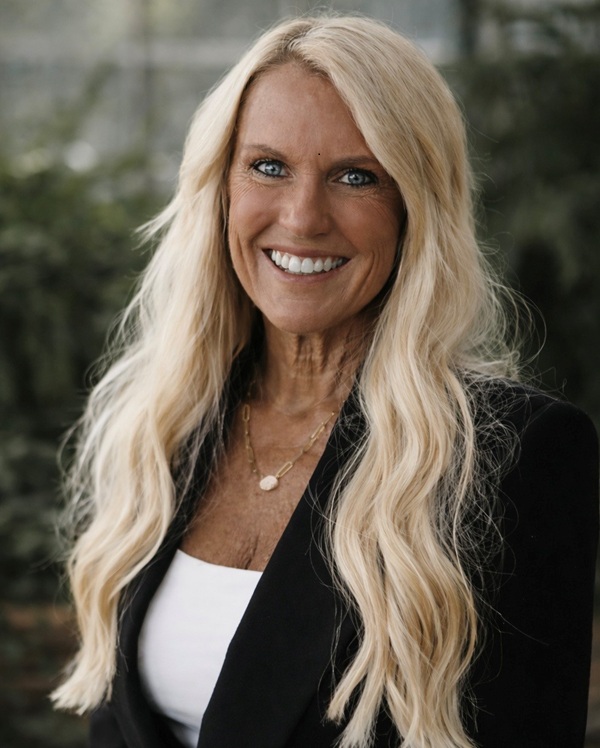 image of Tonia Ribbe agent